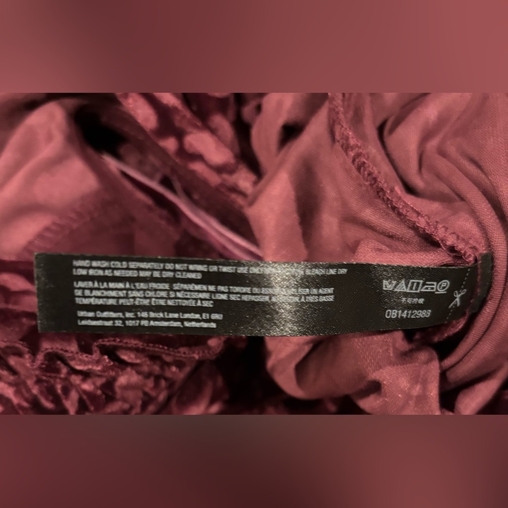 By Anthropologie Lounge Floral V-Neck Velvet Midi Dress in Plum - Picture 12 of 12